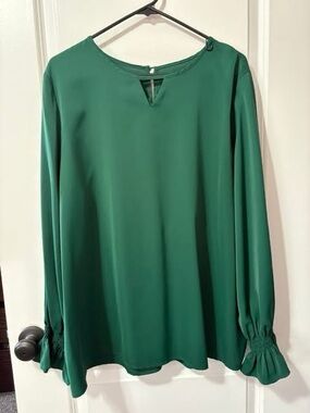 Women's Emerald Green Long-Sleeve Blouse